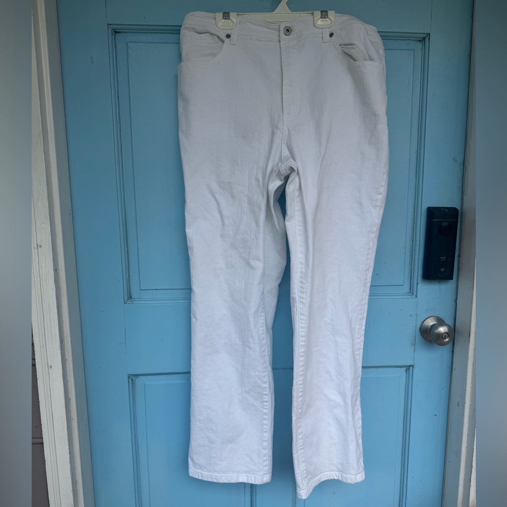 Chico's Women's Straight Leg White Jeans size 3